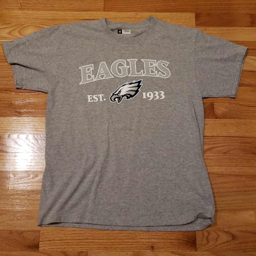 NWOT Eagles Team Apparel Shirt